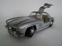 1:18 Bburago Mercedes Benz 300 SL  Grey Metallic. Uploaded by Francisco